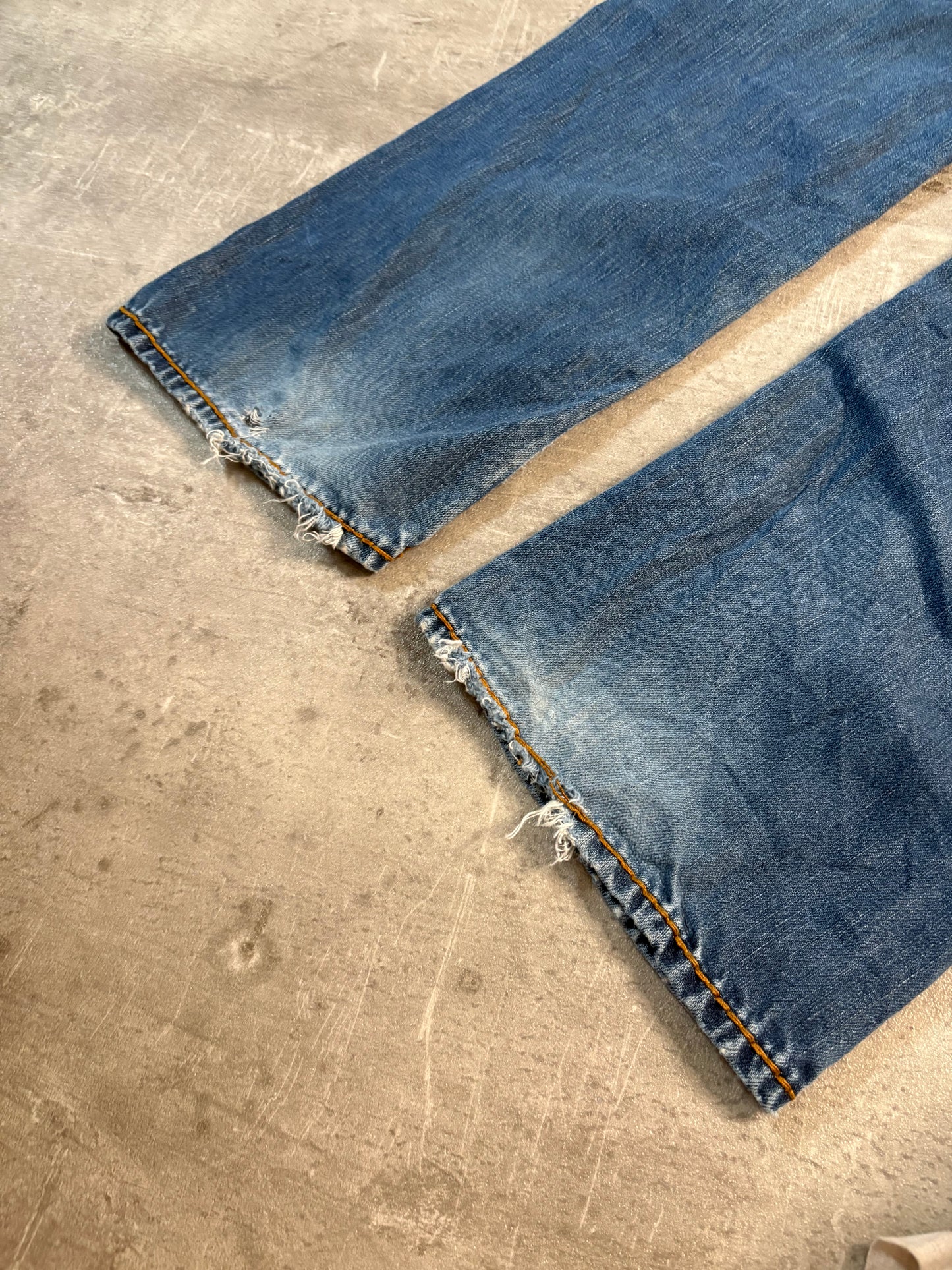 True Religion straight jeans / W33