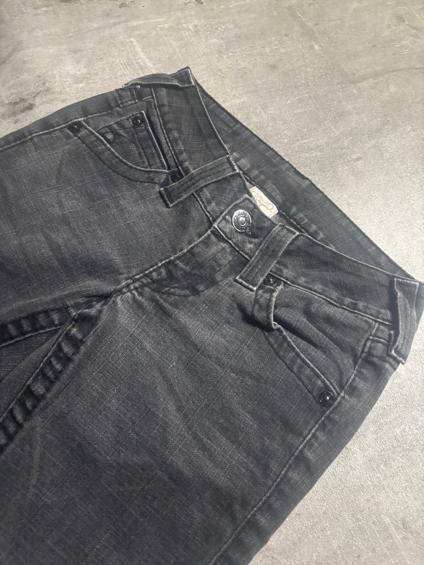 True religion straight jeans / W25