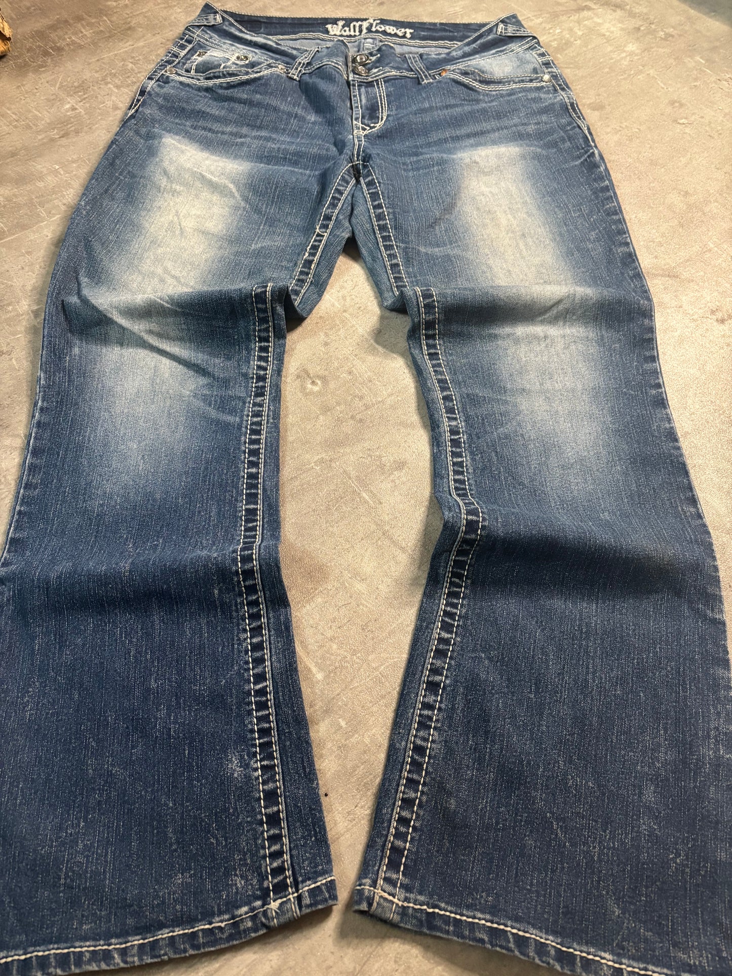 Wallflower bootcut jeans / L