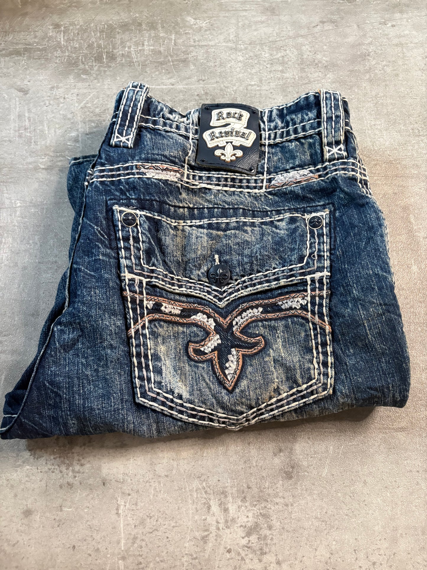 Rock Revival straight jeans / W38