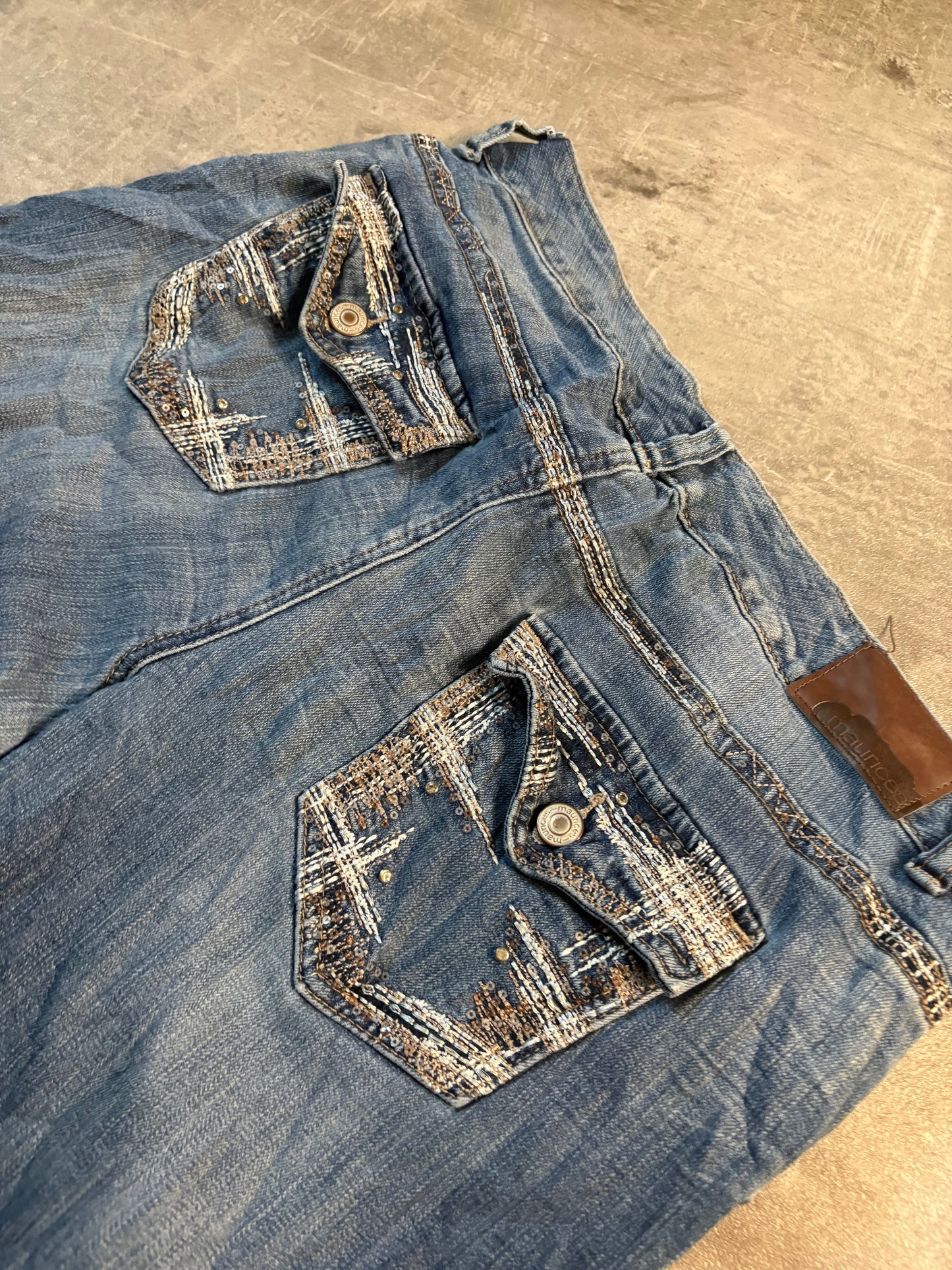 Maurices bootcut jeans / L