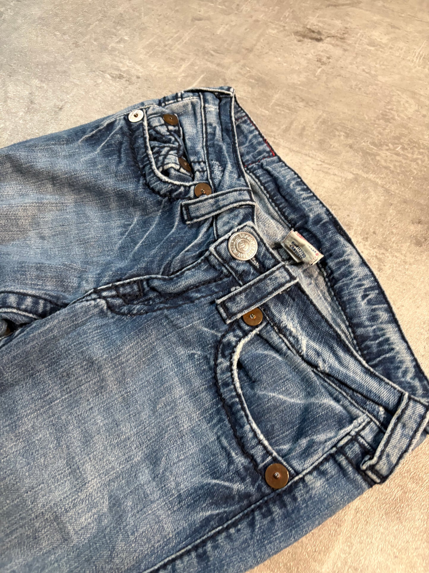 True religion straight jeans / W26