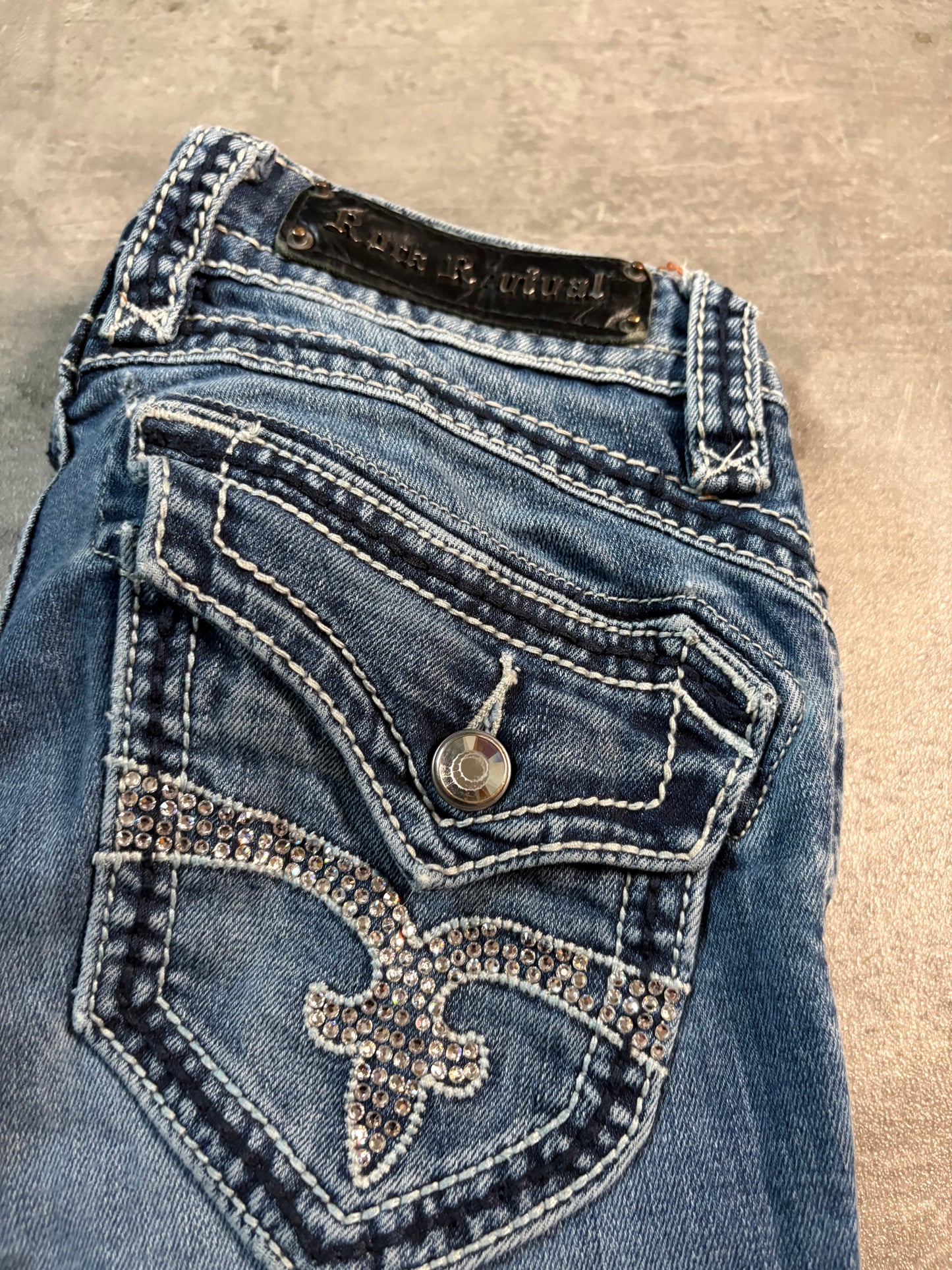 Rock Revival straight jeans / W25