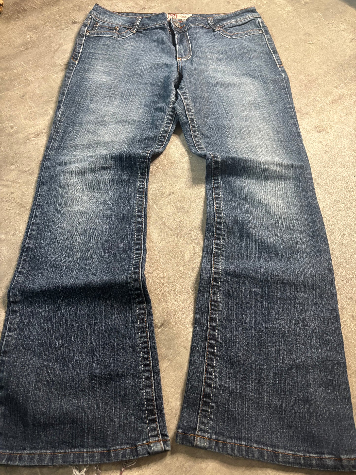 l.e.i bootcut jeans / L