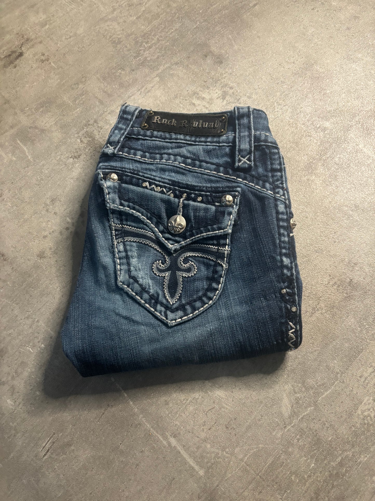Rock revival straight jeans / W24